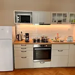 Cute Apartment Zborovska