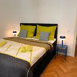 Cute Apartment Zborovska