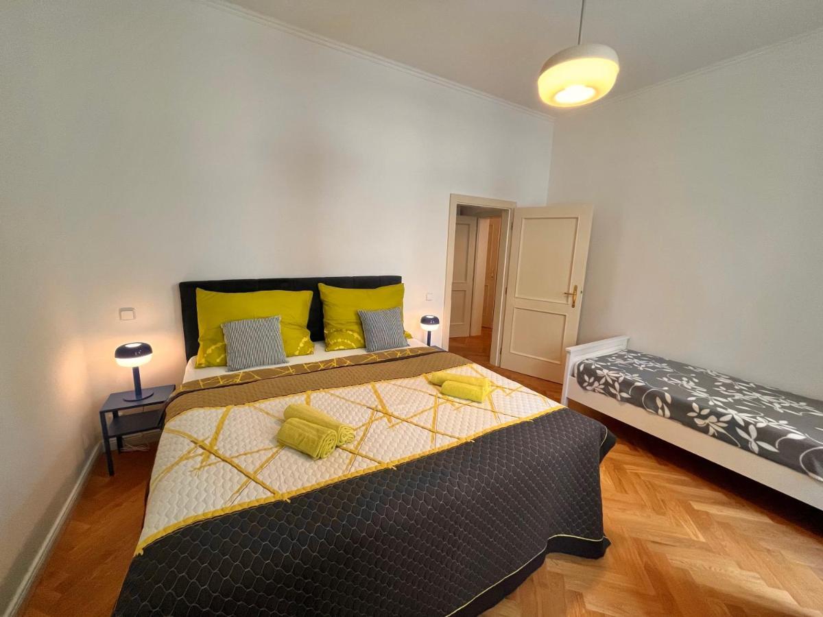 Apartment Cute Zborovska *