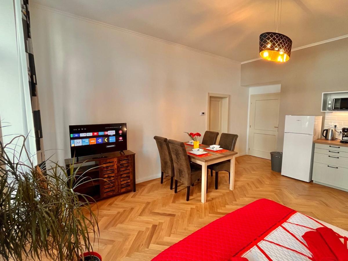 Apartment Cute Zborovska Prague